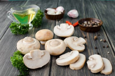 Heißverkaufter ganzer Champignon-Pilz in Sirup in Sirup mit höchster Qualität für Hotels und Restaurants